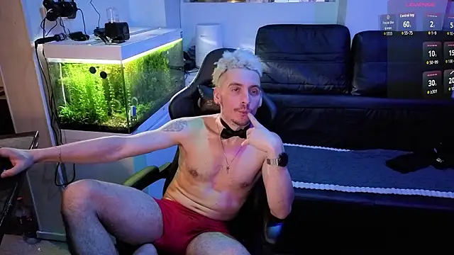 Rayzel White online show from 02-03-26, 02:53