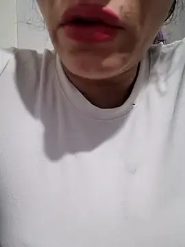 Snapshot of Karanfilim chatting on 01-14-26, 12:16 Karanfilim online show from 01-14-26, 12:16