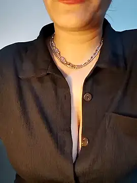 Snapshot of Karanfilim chatting on 01-14-26, 11:53 Karanfilim online show from 01-14-26, 11:53