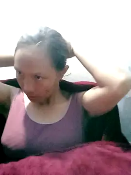 Snapshot of Diana-02 chatting on 05-10-26, 02:50 Diana-02 online show from 05-10-26, 02:50