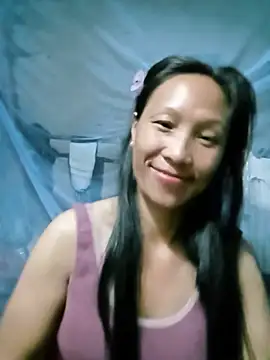 Snapshot of Diana-02 chatting on 05-15-26, 07:10 Diana-02 online show from 05-15-26, 07:10