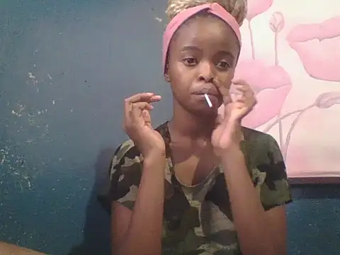 Snapshot of petitemew chatting on 03-25-26, 07:14 petitemew online show from 03-25-26, 07:14