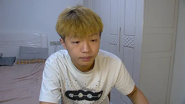 Chocolates-001 online show from 03-12-26, 10:32