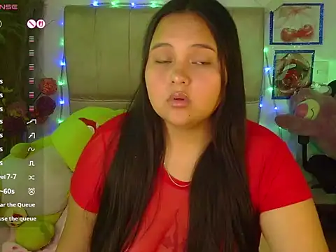 Snapshot of chloe__fox chatting on 02-26-26, 02:27 chloe fox online show from 02-26-26, 02:27