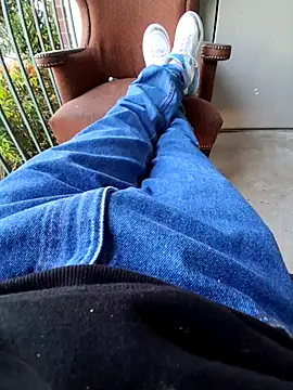 Snapshot of allenyalana chatting on 01-16-26, 11:42 allenyalana online show from 01-16-26, 11:42