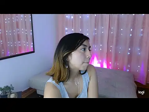 Snapshot of Angel127664 chatting on 01-13-26, 10:26 Angel127664 online show from 01-13-26, 10:26