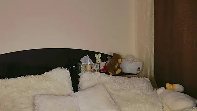 Snapshot of SilverHanna chatting on 06-21-26, 10:34 SilverHanna online show from 06-21-26, 10:34