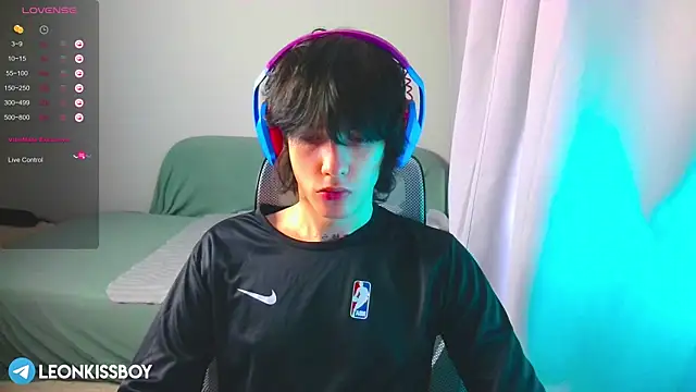 LeonBoykisser online show from 03-29-26, 10:37