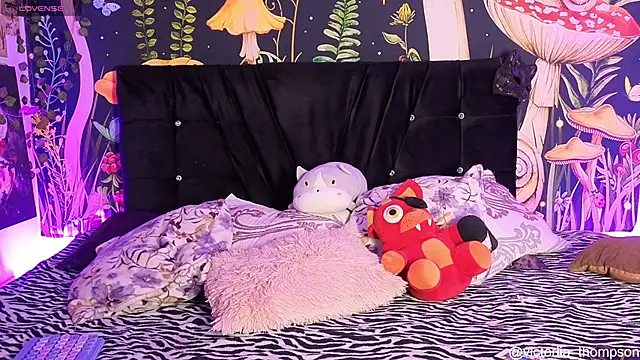 victoriia thompson online show from 04-14-26, 04:40