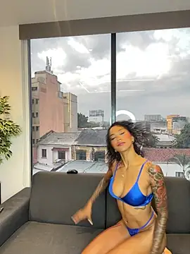 LizStorm  online show from 05-07-26, 12:10