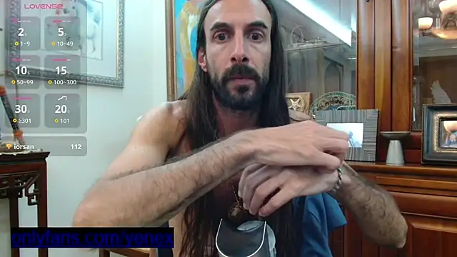 Snapshot of aircum99 chatting on 06-10-26, 12:11 aircum99 online show from 06-10-26, 12:11