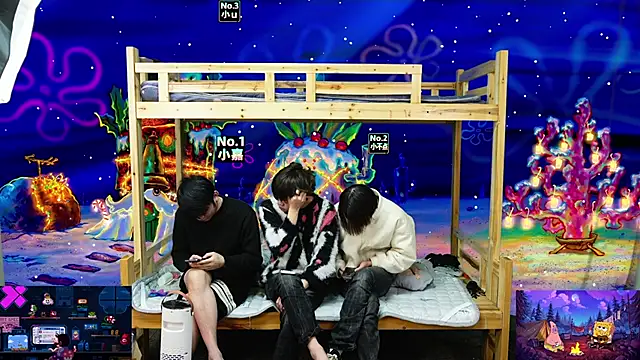 xiaohuangren01 online show from 01-15-26, 02:49