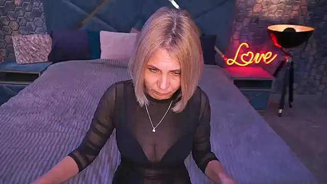 Snapshot of MiaRossy chatting on 03-19-26, 10:30 MiaRossy online show from 03-19-26, 10:30