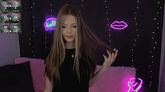 Snapshot of ElsaDivine chatting on 08-02-26, 05:55 ElsaDivine online show from 08-02-26, 05:55