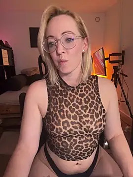 Lea-Kirsch online show from 03-22-26, 07:39