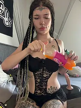 Snapshot of demonLamia chatting on 07-23-26, 02:15 demonLamia online show from 07-23-26, 02:15