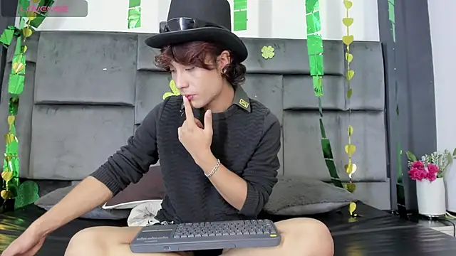 Liam Grant online show from 03-06-26, 08:16