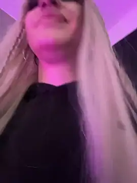 elodie rouge online show from 04-15-26, 07:32