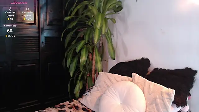 Mia Volkova  online show from 05-25-26, 02:56
