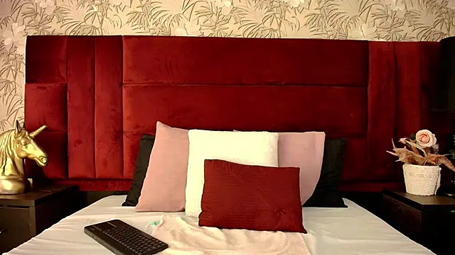 nela moretti online show from 02-11-26, 03:39