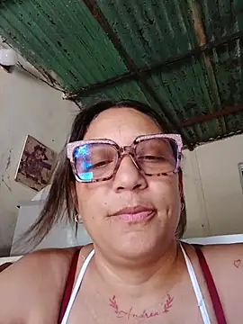 Snapshot of mariacarlota chatting on 05-24-26, 03:39 mariacarlota online show from 05-24-26, 03:39