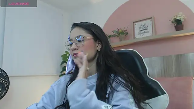 ivette swan online show from 03-28-26, 02:22