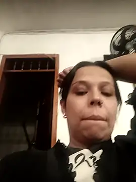 Snapshot of RossyAlvarez chatting on 06-25-26, 05:12 RossyAlvarez online show from 06-25-26, 05:12