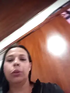 Snapshot of RossyAlvarez chatting on 07-14-26, 02:05 RossyAlvarez online show from 07-14-26, 02:05
