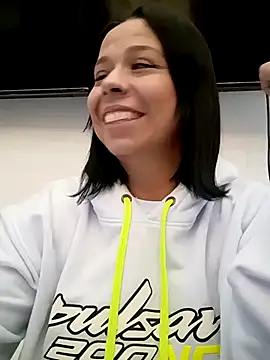 Snapshot of RossyAlvarez chatting on 07-23-26, 10:51 RossyAlvarez online show from 07-23-26, 10:51