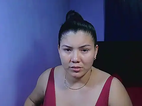 Snapshot of Violetta-Helena chatting on 03-18-26, 11:19 Violetta-Helena online show from 03-18-26, 11:19