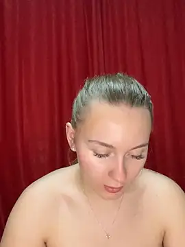 Snapshot of SweetSophia20 chatting on 02-02-26, 10:41 SweetSophia20 online show from 02-02-26, 10:41