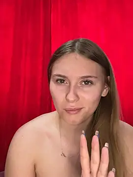 Snapshot of SweetSophia20 chatting on 02-08-26, 01:03 SweetSophia20 online show from 02-08-26, 01:03