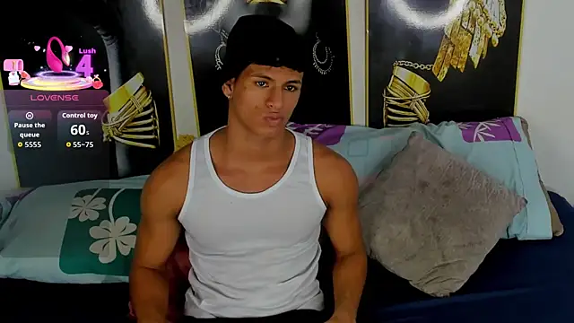 Stiven And CalvinHots online show from 01-18-26, 04:27