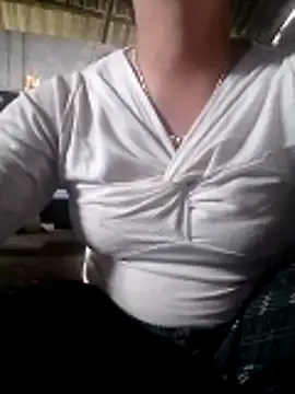 Gummiesu online show from 04-18-26, 07:34