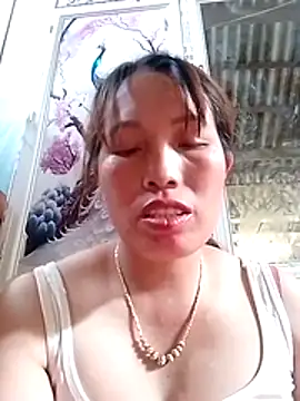 Gummiesu online show from 04-21-26, 05:03