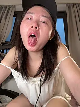 Cheating-wife online show from 05-19-26, 10:32