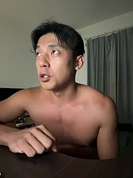 Yooo17 online show from 07-04-26, 03:51