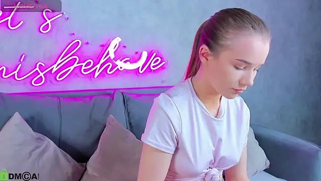 Snapshot of Nicole_Vasquez chatting on 03-04-26, 09:26 Nicole Vasquez online show from 03-04-26, 09:26