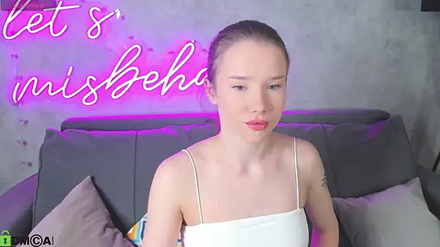 Nicole Vasquez online show from 04-06-26, 01:14