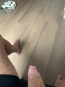 longdong00789 online show from 04-21-26, 08:42