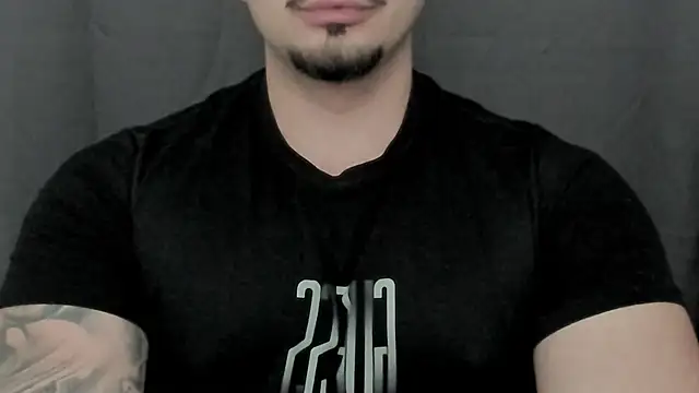 Snapshot of TONYWILSONN chatting on 03-05-26, 10:39 TONYWILSONN online show from 03-05-26, 10:39