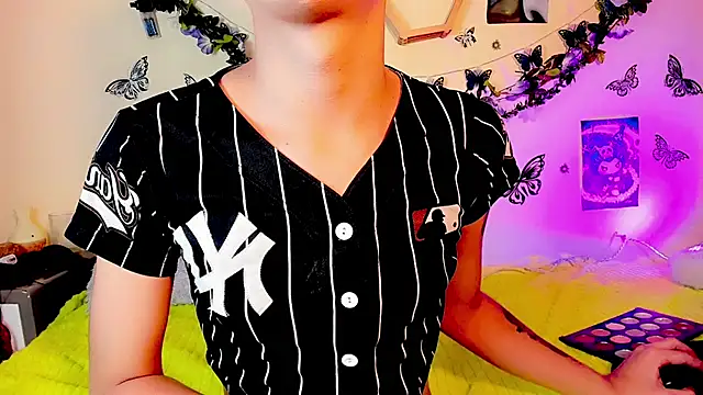 Miss-Saraii online show from 04-13-26, 02:33