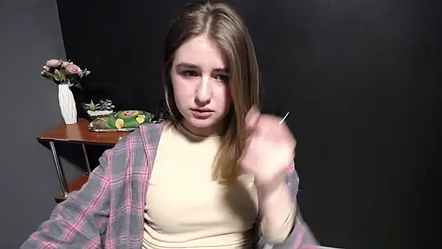 Sunny siren online show from 03-26-26, 01:49