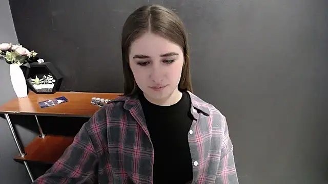 Sunny siren online show from 04-21-26, 12:22