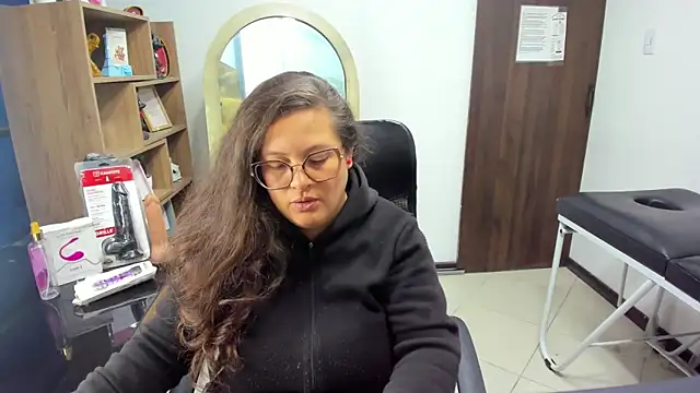 Sarah Boobs  online show from 06-06-26, 03:55