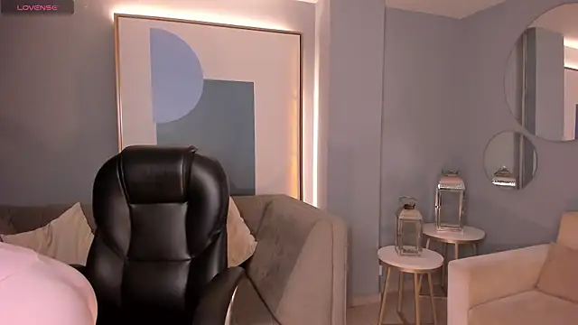 Snapshot of BellaThompsonX chatting on 02-22-26, 11:36 BellaThompsonX online show from 02-22-26, 11:36