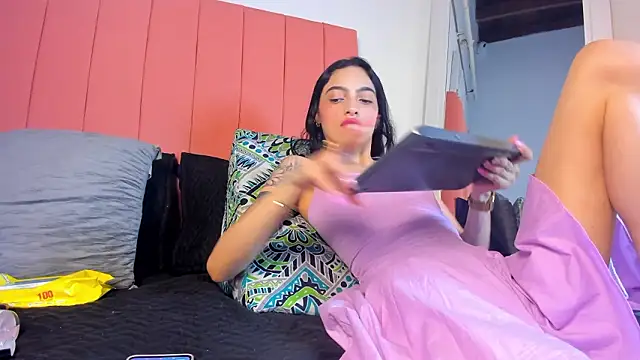 rose thompson19 online show from 02-14-26, 07:10