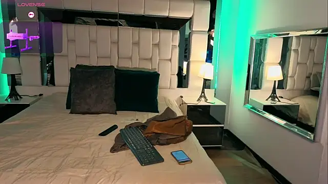 AmaliaMartinez77 online show from 04-05-26, 02:36