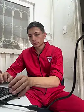 santiObrero online show from 04-15-26, 03:41