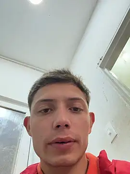 Snapshot of santiObrero chatting on 05-30-26, 03:09 santiObrero online show from 05-30-26, 03:09